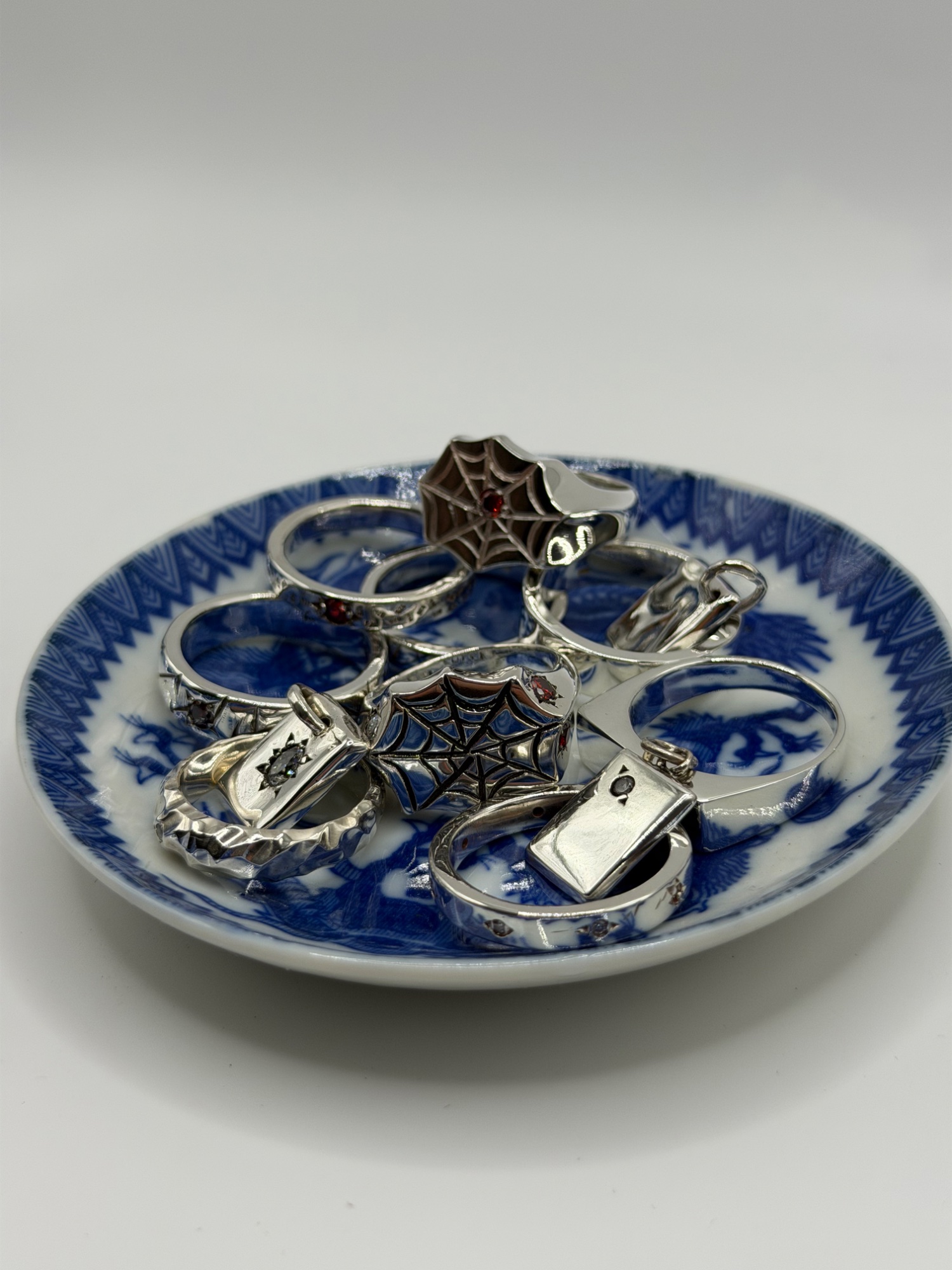 Diamond cluster ring